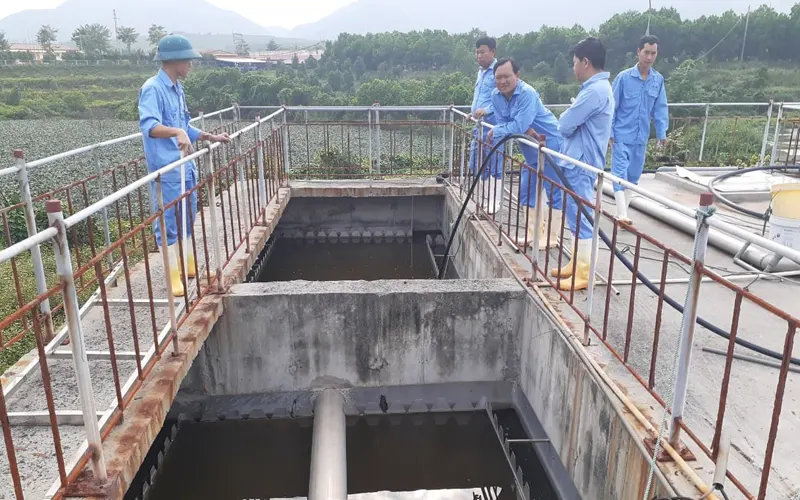 Kiểm tra và vệ sinh bể định kỳ